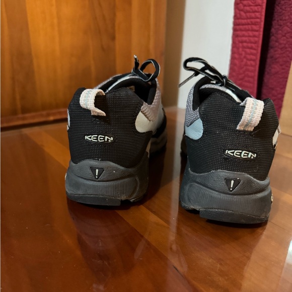 Keen Women's Wasatch Crest Vent Sneakers Size 6.5 - Picture 5 of 11
